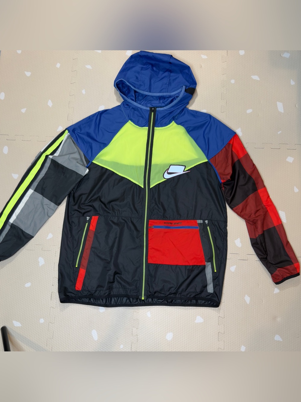 NIKE Meekz Running Windrunner Jacket Size XL Patchwork Multicolor BV5570-480 Men